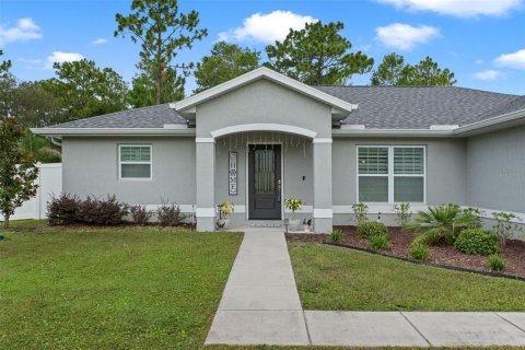 House in Weeki Wachee, Florida 4 bedrooms, 177.44 sq.m. № 1827084 - photo 9