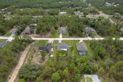 House in Weeki Wachee, Florida 4 bedrooms, 177.44 sq.m. № 1827084 - photo 5