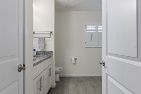 House in Weeki Wachee, Florida 4 bedrooms, 177.44 sq.m. № 1827084 - photo 26