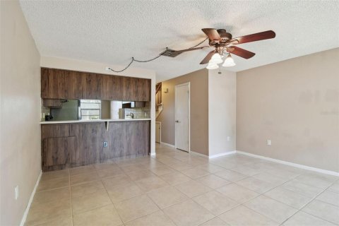 Townhouse in Largo, Florida 2 bedrooms, 115.94 sq.m. № 1754795 - photo 11