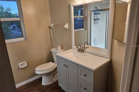 House in Orlando, Florida 4 bedrooms, 203.64 sq.m. № 1828349 - photo 8