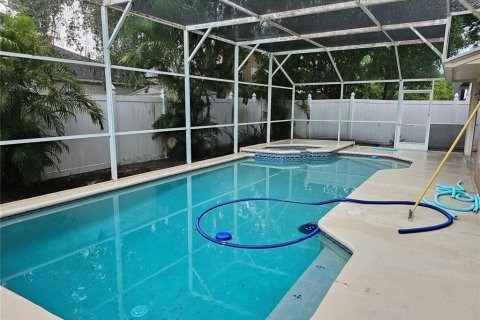 House in Orlando, Florida 4 bedrooms, 203.64 sq.m. № 1828349 - photo 11