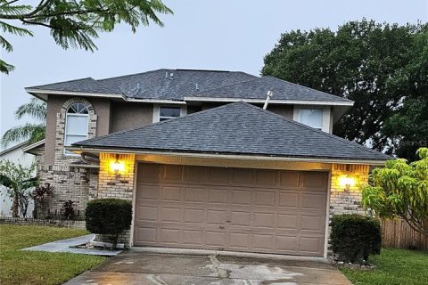House in Orlando, Florida 4 bedrooms, 203.64 sq.m. № 1828349 - photo 1
