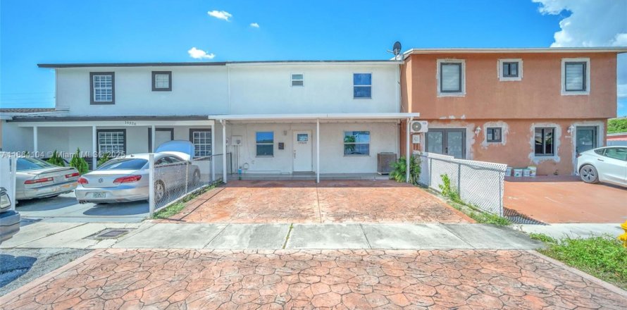 Touwnhouse à Miami Gardens, Floride 3 chambres, 96.06 m2 № 1928455