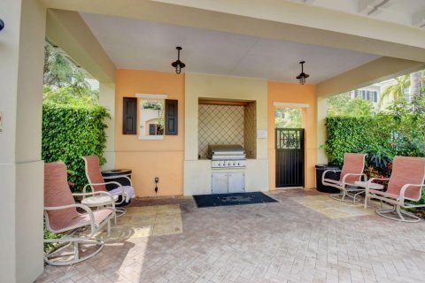 Adosado en alquiler en Delray Beach, Florida, 3 dormitorios, 174.01 m2 № 1077071 - foto 1