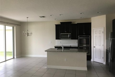 House in Haines City, Florida 4 bedrooms, 238.94 sq.m. № 1824978 - photo 11