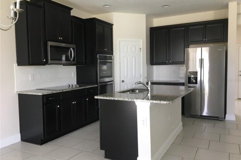 House in Haines City, Florida 4 bedrooms, 238.94 sq.m. № 1824978 - photo 13