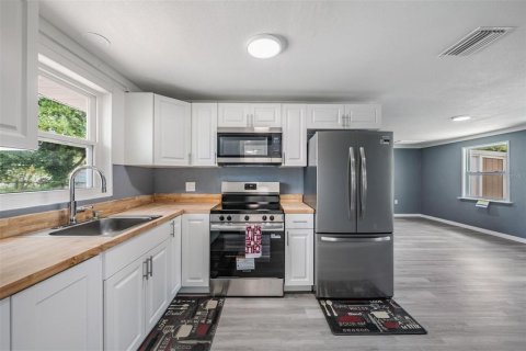 Villa ou maison à louer à Largo, Floride: 3 chambres, 83.8 m2 № 2383923 - photo 2