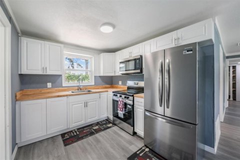 Villa ou maison à louer à Largo, Floride: 3 chambres, 83.8 m2 № 2383923 - photo 3