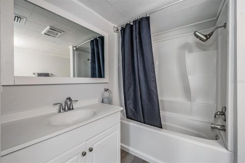 Villa ou maison à louer à Largo, Floride: 3 chambres, 83.8 m2 № 2383923 - photo 8