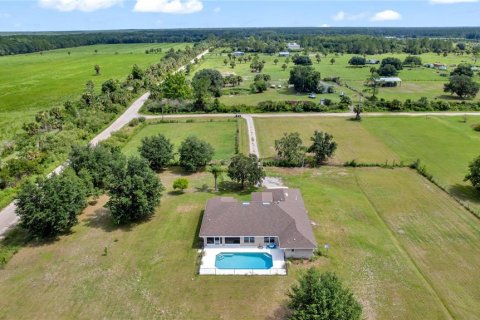 House in Osteen, Florida 4 bedrooms, 193.7 sq.m. № 2239238 - photo 29