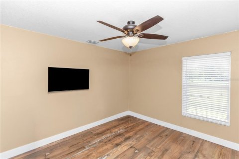 House in Osteen, Florida 4 bedrooms, 193.7 sq.m. № 2239238 - photo 20