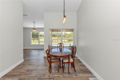 House in Osteen, Florida 4 bedrooms, 193.7 sq.m. № 2239238 - photo 9