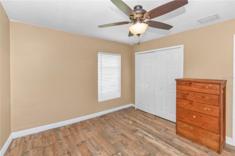 House in Osteen, Florida 4 bedrooms, 193.7 sq.m. № 2239238 - photo 16