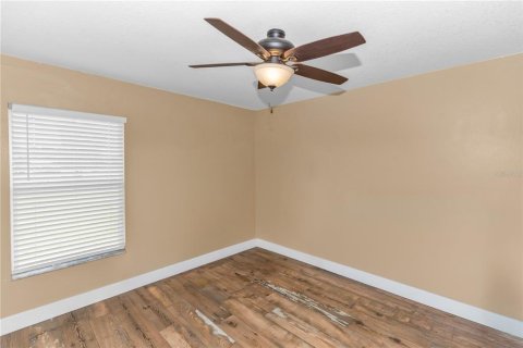 House in Osteen, Florida 4 bedrooms, 193.7 sq.m. № 2239238 - photo 23