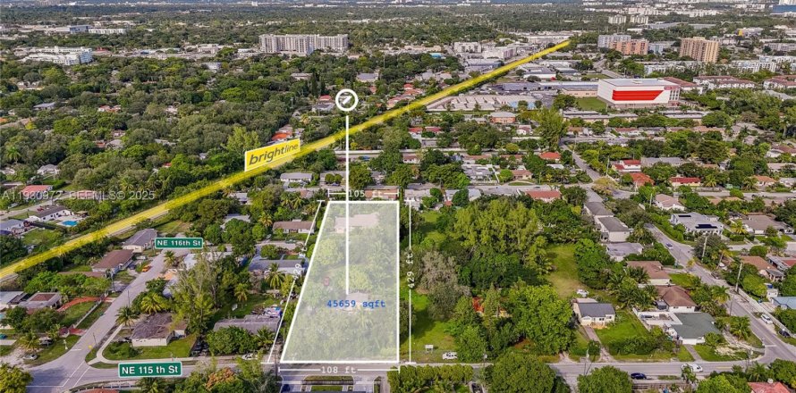 Land in Miami, Florida № 1990655