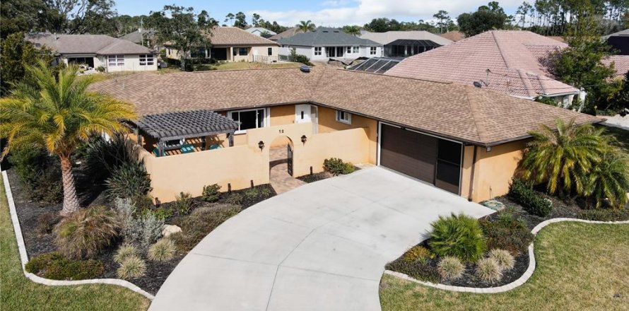Villa ou maison à Palm Coast, Floride 3 chambres, 168.71 m2 № 2148281