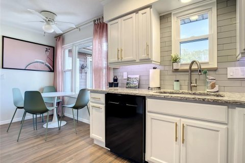 Villa ou maison à vendre à Palm Coast, Floride: 3 chambres, 168.71 m2 № 2148281 - photo 7