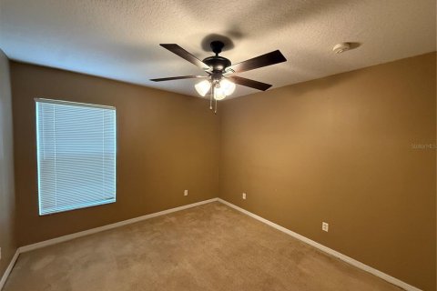 House in Clermont, Florida 4 bedrooms, 196.86 sq.m. № 2393838 - photo 12