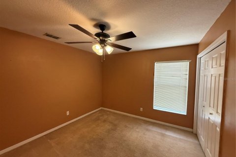 House in Clermont, Florida 4 bedrooms, 196.86 sq.m. № 2393838 - photo 7