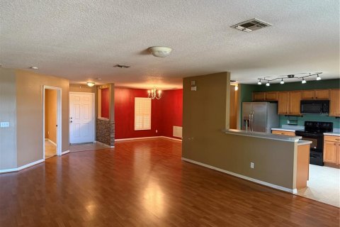 House in Clermont, Florida 4 bedrooms, 196.86 sq.m. № 2393838 - photo 3