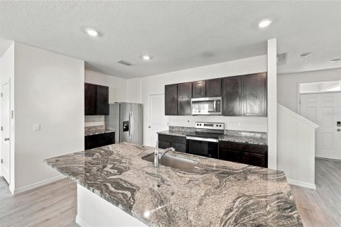 House in Gainesville, Florida 4 bedrooms, 203.46 sq.m. № 2379709 - photo 6