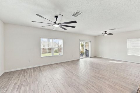 House in Gainesville, Florida 4 bedrooms, 203.46 sq.m. № 2379709 - photo 7