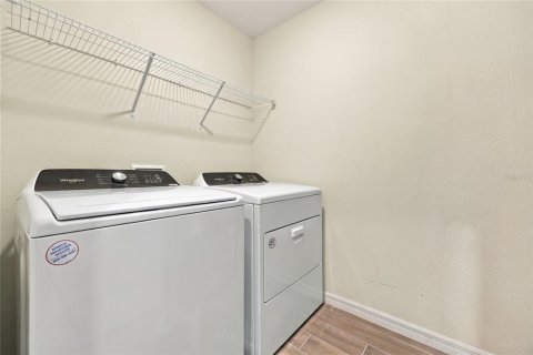 House in Gainesville, Florida 4 bedrooms, 203.46 sq.m. № 2379709 - photo 25