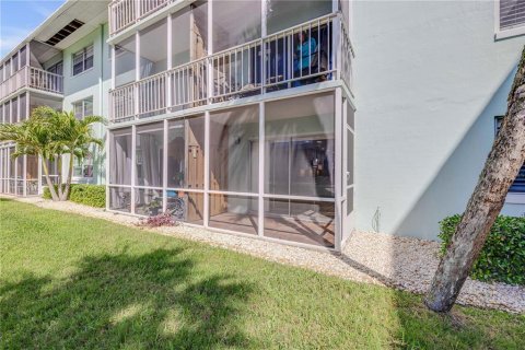 Condo in New Smyrna Beach, Florida, 2 bedrooms  № 1722791 - photo 30