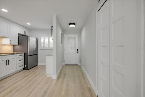 Condo in New Smyrna Beach, Florida, 2 bedrooms  № 1722791 - photo 3