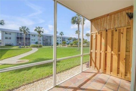 Condo in New Smyrna Beach, Florida, 2 bedrooms  № 1722791 - photo 28