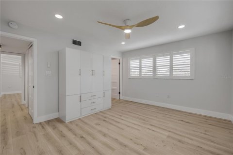 Condo in New Smyrna Beach, Florida, 2 bedrooms  № 1722791 - photo 25