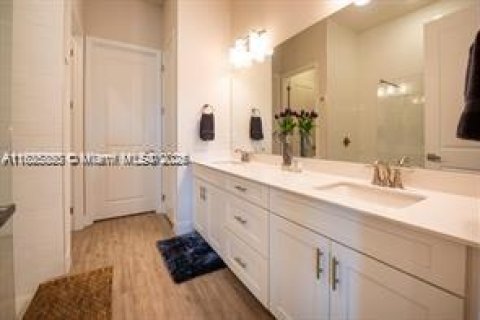 House in Parkland, Florida 3 bedrooms, 160.16 sq.m. № 1794146 - photo 24