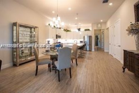 House in Parkland, Florida 3 bedrooms, 160.16 sq.m. № 1794146 - photo 19