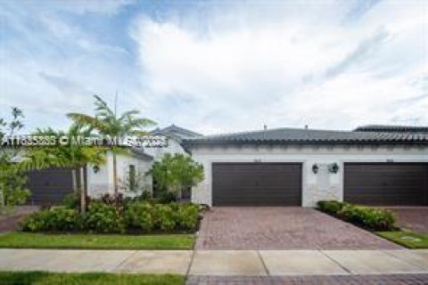 House in Parkland, Florida 3 bedrooms, 160.16 sq.m. № 1794146 - photo 6
