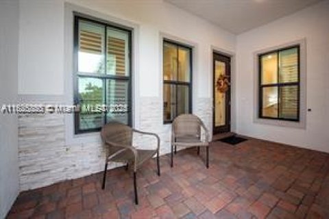 House in Parkland, Florida 3 bedrooms, 160.16 sq.m. № 1794146 - photo 9