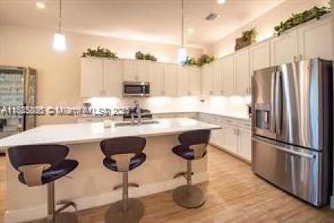 House in Parkland, Florida 3 bedrooms, 160.16 sq.m. № 1794146 - photo 11