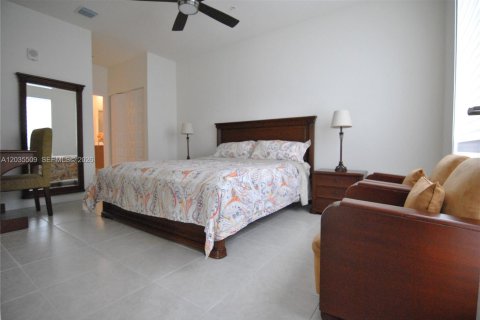 Copropriété à louer à Doral, Floride: 3 chambres, 104.42 m2 № 2084320 - photo 8