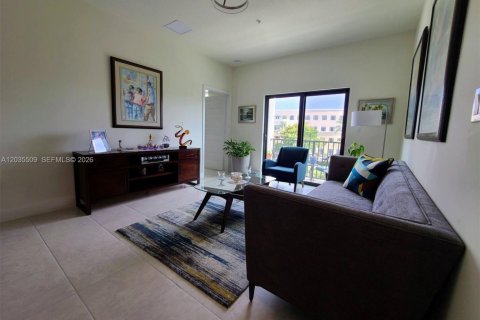 Copropriété à louer à Doral, Floride: 3 chambres, 104.42 m2 № 2084320 - photo 2
