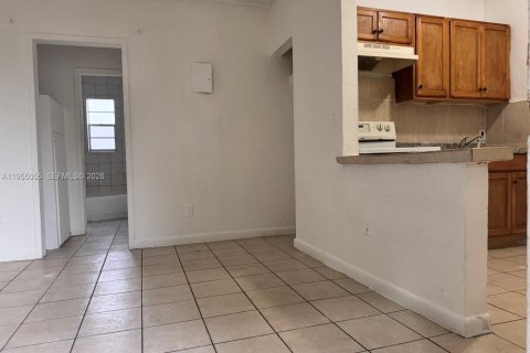 Appartement à louer à Miami, Floride: 1 chambre, 1034.19 m2 № 2010946 - photo 6