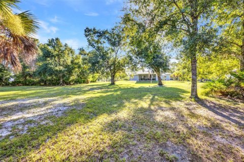 House in Punta Gorda, Florida 2 bedrooms, 125.42 sq.m. № 1885673 - photo 11