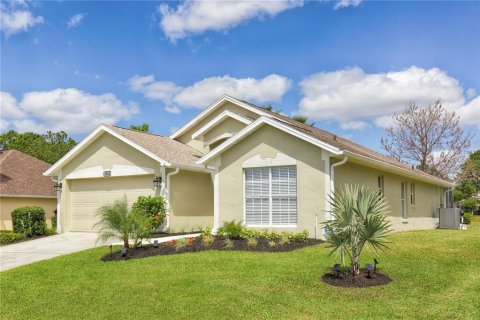 Villa ou maison à vendre à Haines City, Floride: 3 chambres, 131.46 m2 № 1733333 - photo 1