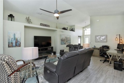 Villa ou maison à vendre à Haines City, Floride: 3 chambres, 131.46 m2 № 1733333 - photo 5