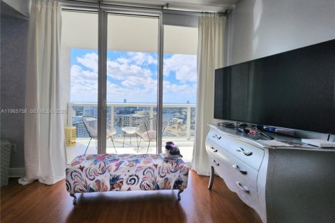 Copropriété à vendre à Hallandale Beach, Floride: 2 chambres, 100.89 m2 № 2027383 - photo 25