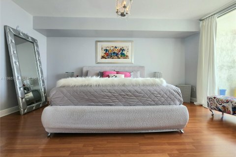 Copropriété à vendre à Hallandale Beach, Floride: 2 chambres, 100.89 m2 № 2027383 - photo 26