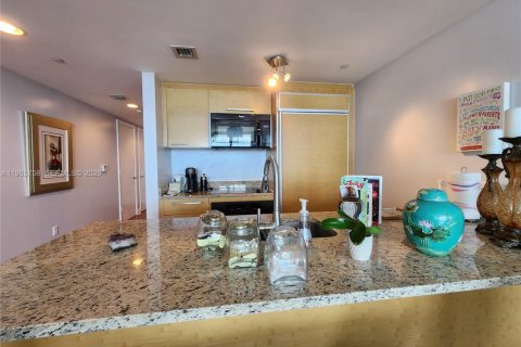 Copropriété à vendre à Hallandale Beach, Floride: 2 chambres, 100.89 m2 № 2027383 - photo 22