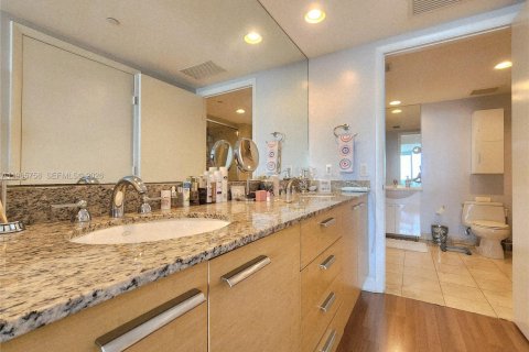 Copropriété à vendre à Hallandale Beach, Floride: 2 chambres, 100.89 m2 № 2027383 - photo 27