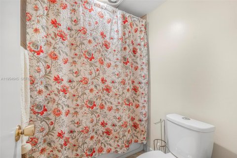 Condo in Delray Beach, Florida, 2 bedrooms  № 2008411 - photo 20