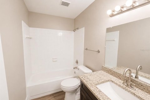 Condo in Orlando, Florida, 2 bedrooms № 2233378 - photo 13