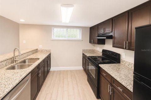 Condo in Orlando, Florida, 2 bedrooms № 2233378 - photo 5